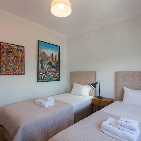 Flh Artsy With Sea View شقة